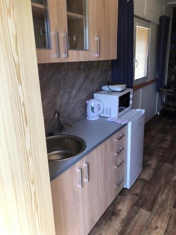 Отель Mobilheimy Camp Dlouha Mile Рожмитал-под-Тршемшинем Экстерьер фото